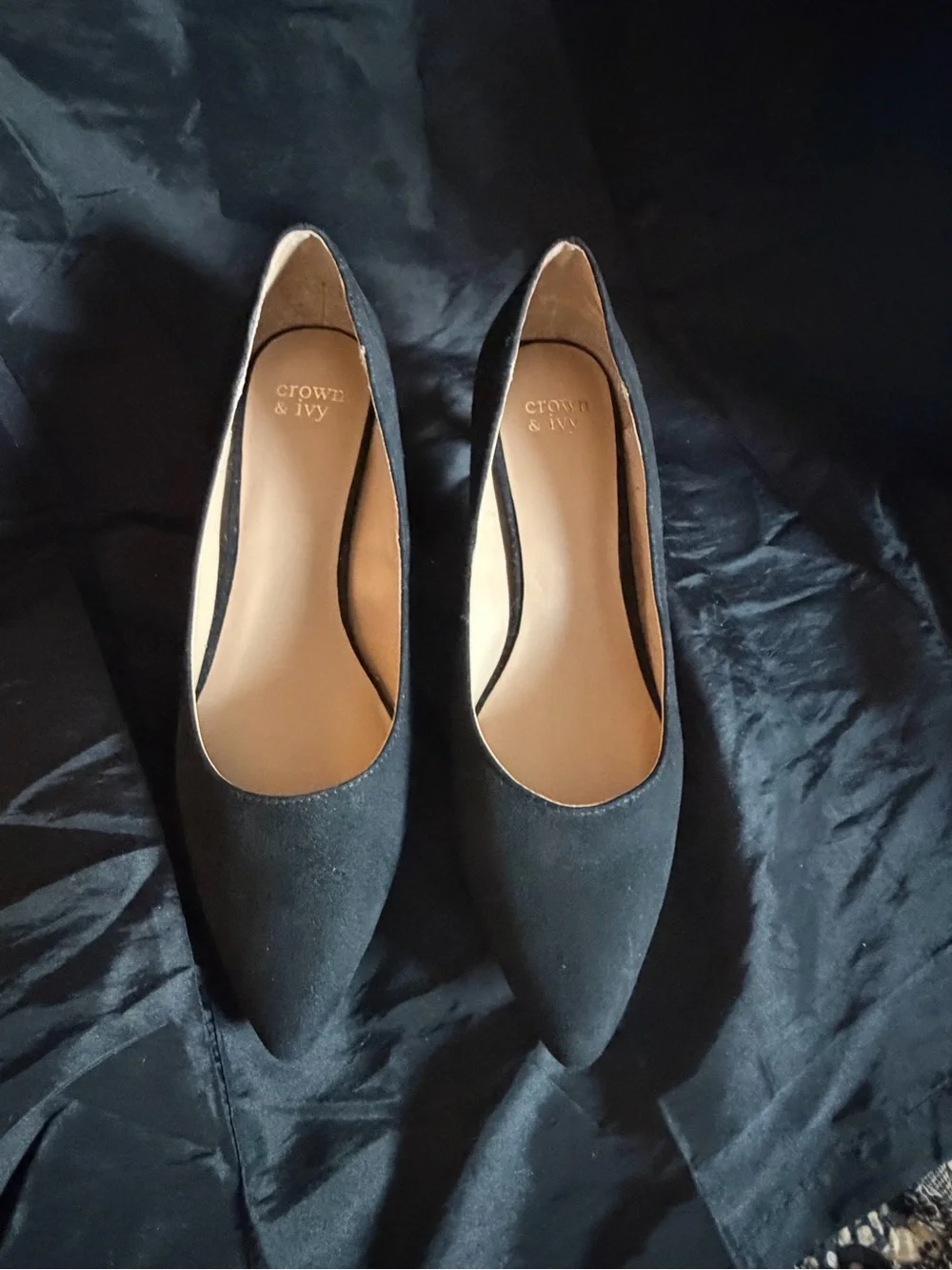 crown & ivy Black Suede Pointed-Toe Kitten Heels